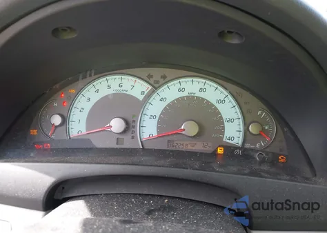 2010 Toyota Camry Se z USA, uszkodzony, nr VIN 4T1BF3EK0AU090582